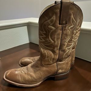Shyanne Cowboy boots. Size 10 women’s.